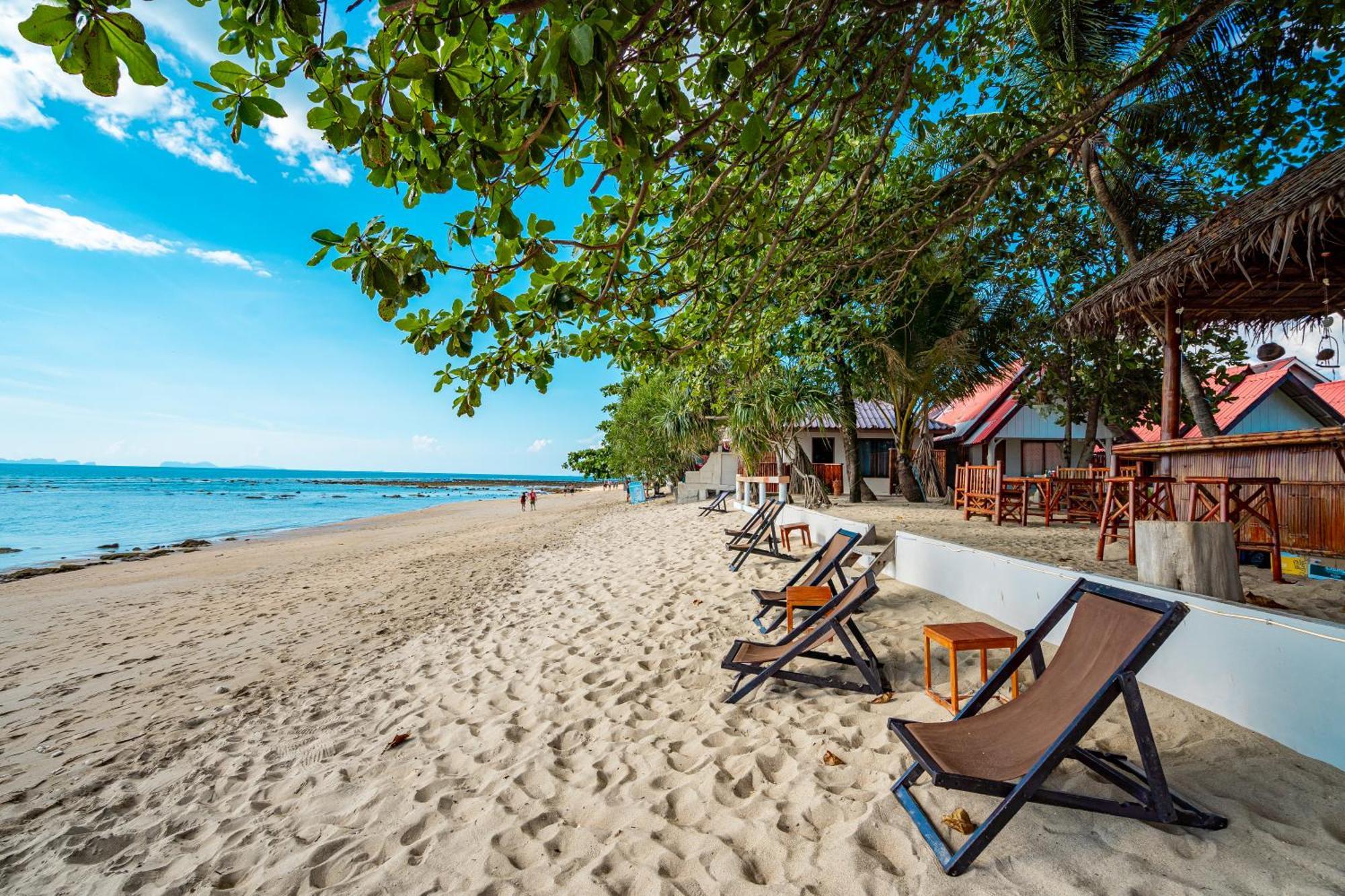 Lanta Beachfront Resort Koh Lanta Luaran gambar