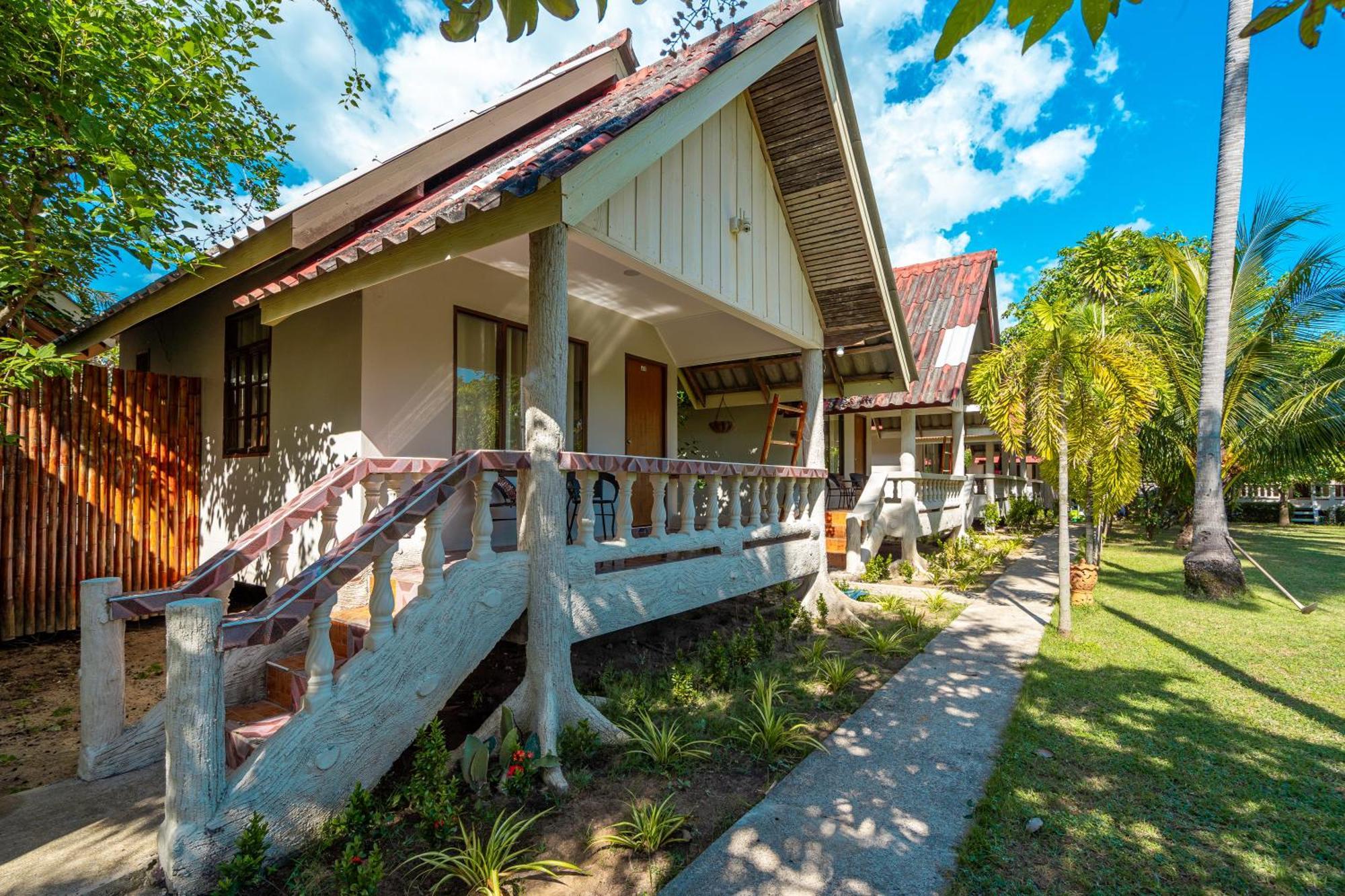 Lanta Beachfront Resort Koh Lanta Luaran gambar