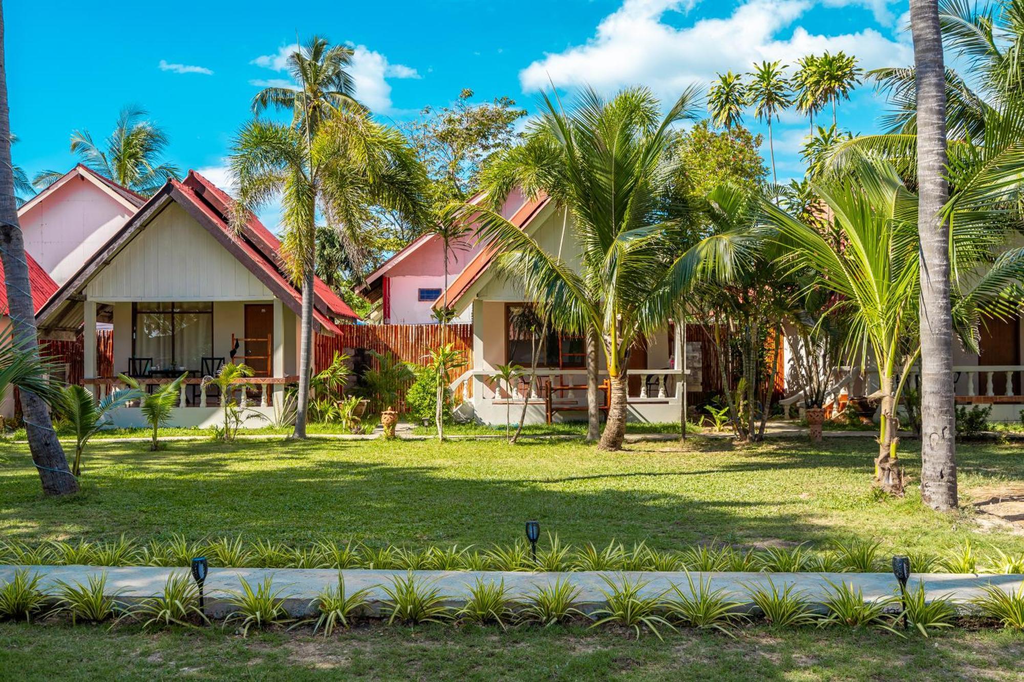 Lanta Beachfront Resort Koh Lanta Luaran gambar