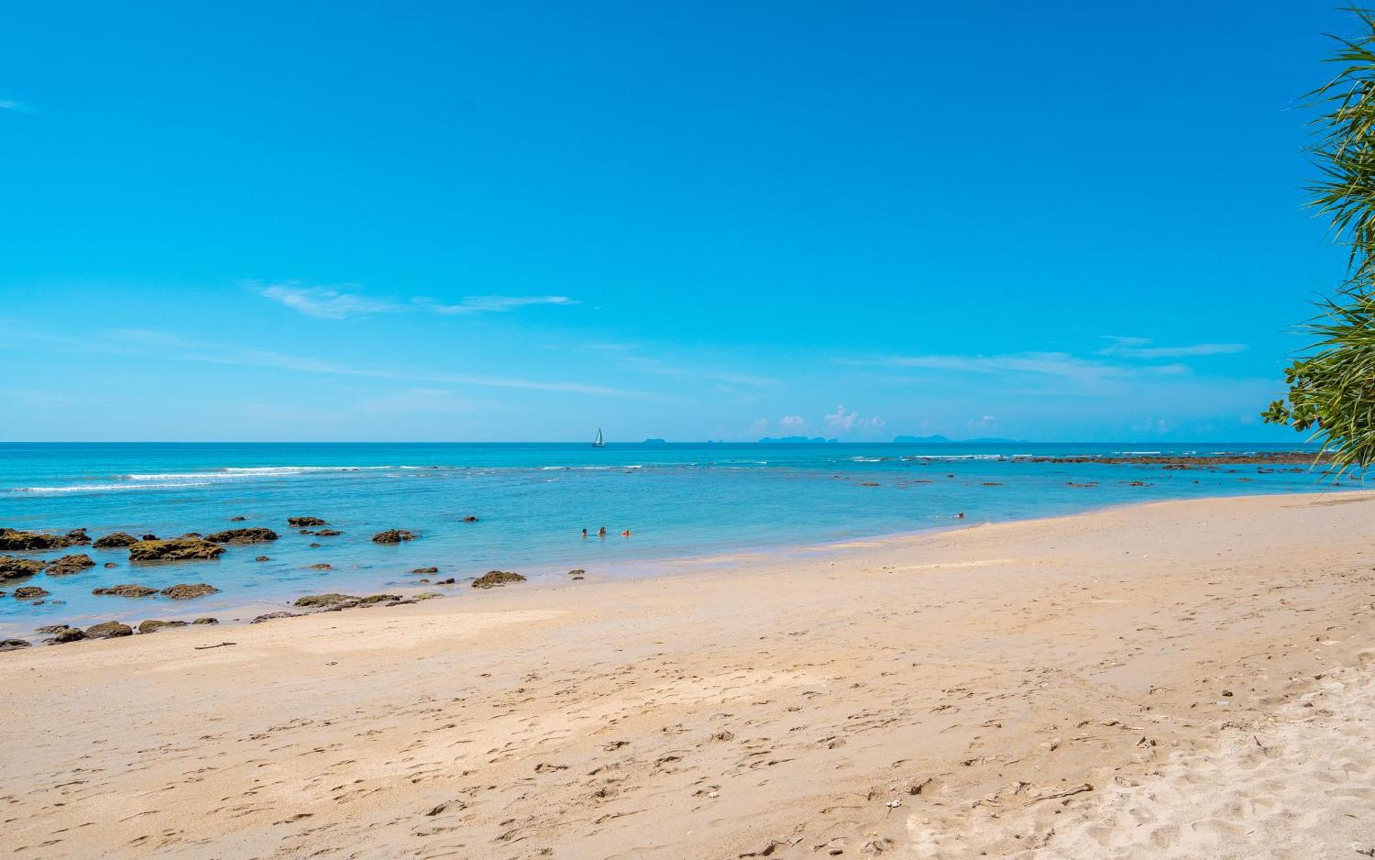 Lanta Beachfront Resort Koh Lanta Luaran gambar