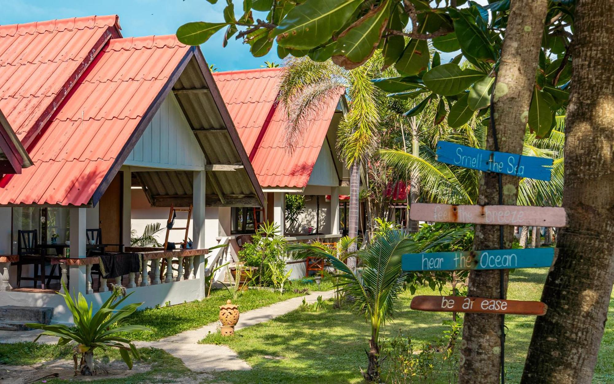 Lanta Beachfront Resort Koh Lanta Luaran gambar